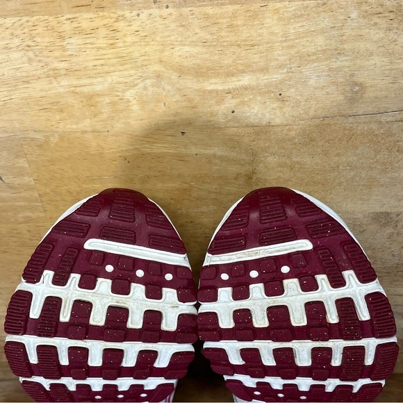 Nike Air Relentless 4 Womens Size 6 Running Shoes Sneakers White Pink 684042-102 - Picture 9 of 11